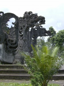 Les dragons gardent le temple